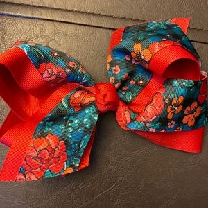 EUC Matilda Jane Boughs of Holly Holiday bow